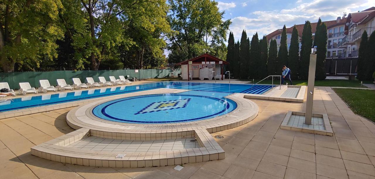 Panorama Lux Wellness Apartman Hajdúszoboszló 外观 照片